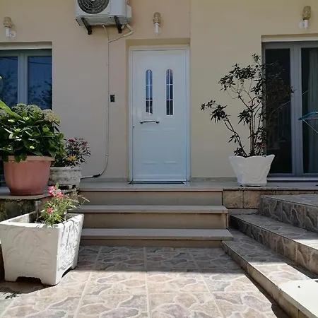 Flower Garden Apartment Benitses  Exterior photo